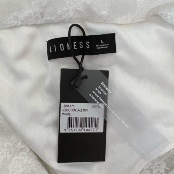 ASOS Lioness Cut Out Lace Mini Dress White Size 8 NWT - Picture 8 of 10